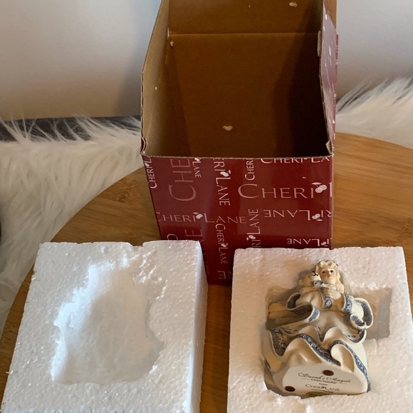 Cheri Lane Angel Figurine - Picture 7 of 11